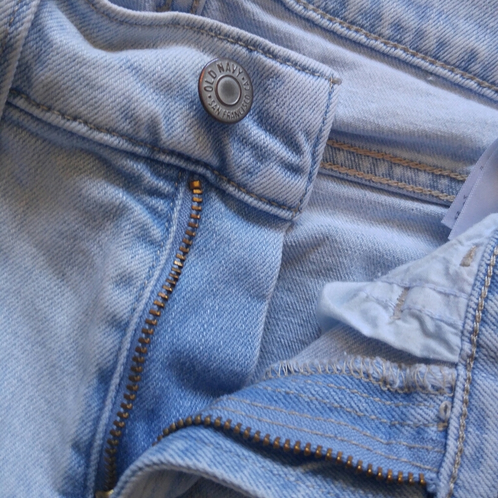 Shorts - Picture 4 of 5